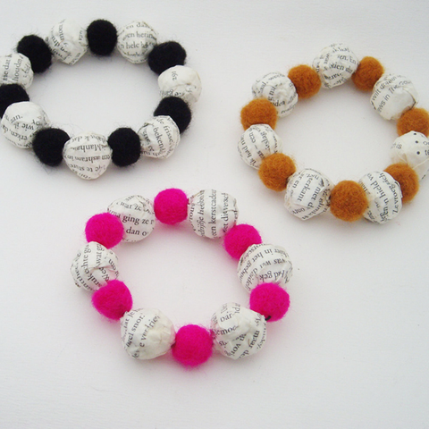 Beaded book lover Bracelet