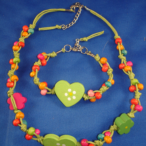 Girls Set of Necklace & Bracelet