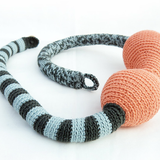 Crochet necklace - The boa friend